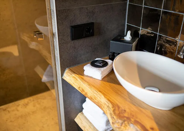 Eigenheimer Bed & Breakfast 4*