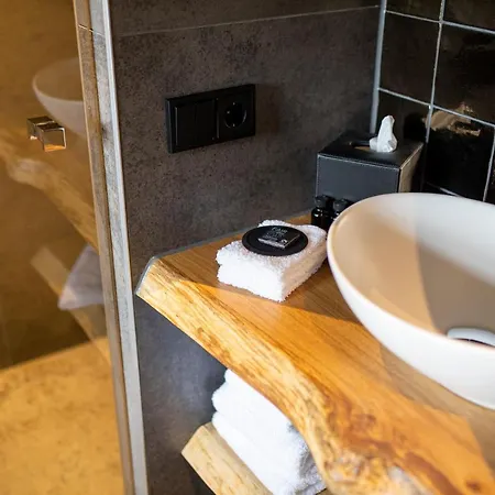 Eigenheimer Bed & Breakfast 4*